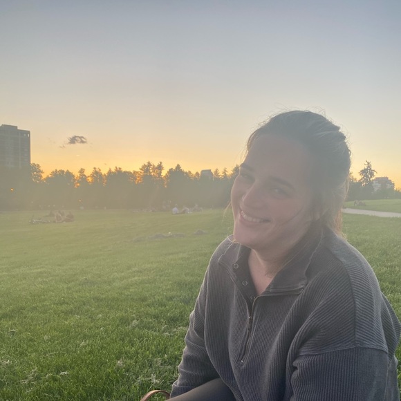 Meet your Posher, Aubrey - Picture 1 of 1